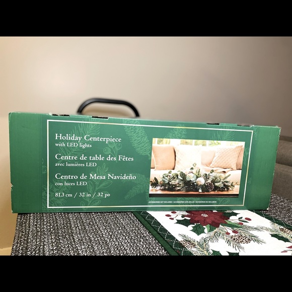 Brand new Holiday Centerpiece with LED lights, original package, never used. - Picture 3 of 7